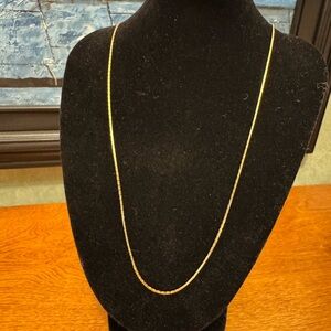 Elegant Gold Tone 22” Necklace